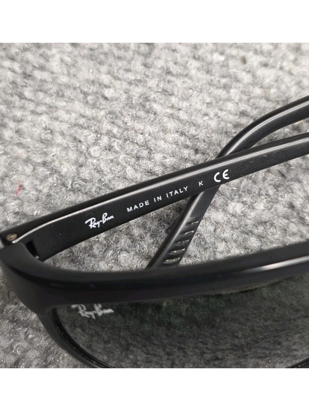 EUC Ray-Ban Predator 2 RB2027 W1847 3N Black Wrap Sunglasses G-15 Green Italy